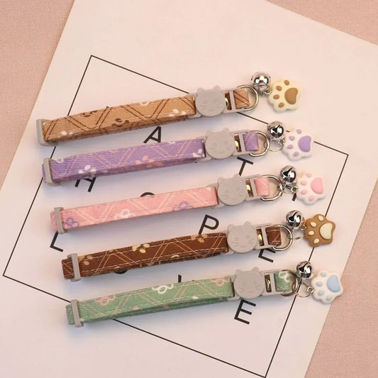 Collier avec cloche